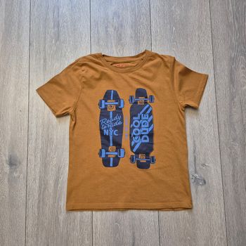 T-shirt  couleur camel. Garçon 10 ans. Marque La Halle