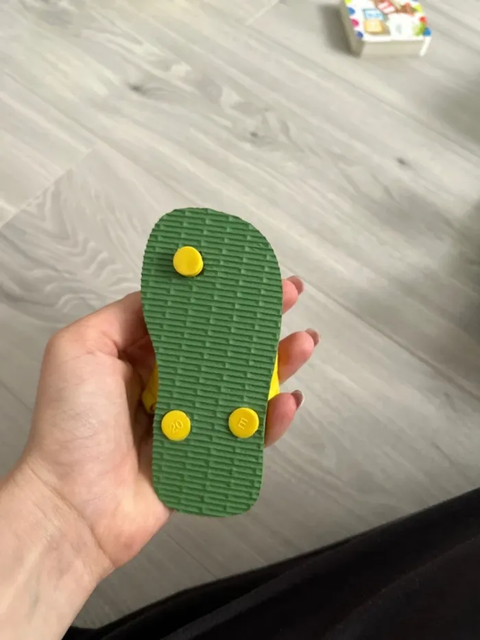 Tongs havaianas neuves sans étiquette - photo numéro 2