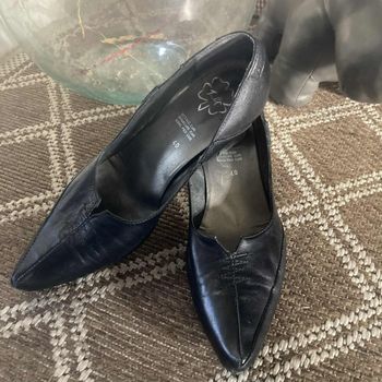 Chaussures à talons noires Tilt cuir italien pointure 40 . très bon état