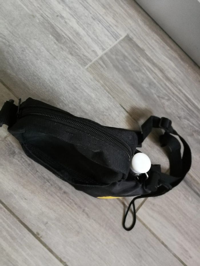 Sacoche noire pour la gourde à bandoulière - photo numéro 4