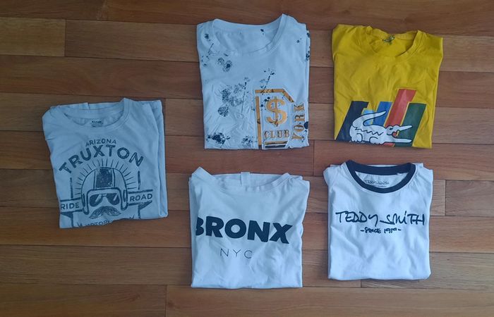 Lot de 5 t shirts tachés et troués 12 ans