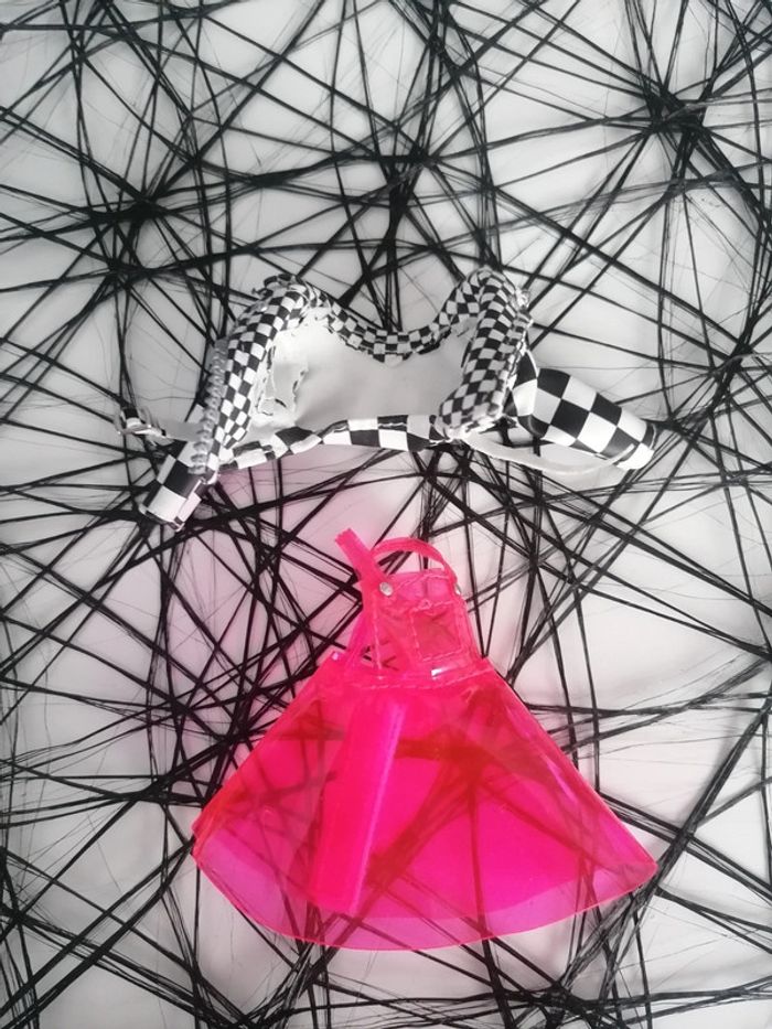 2 vêtements Barbie 👧🏻