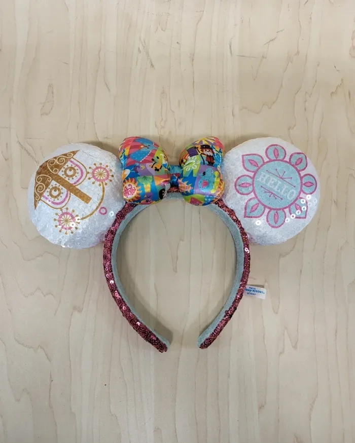 Oreilles Mickey Tokyo Disney Resort : It's a small World