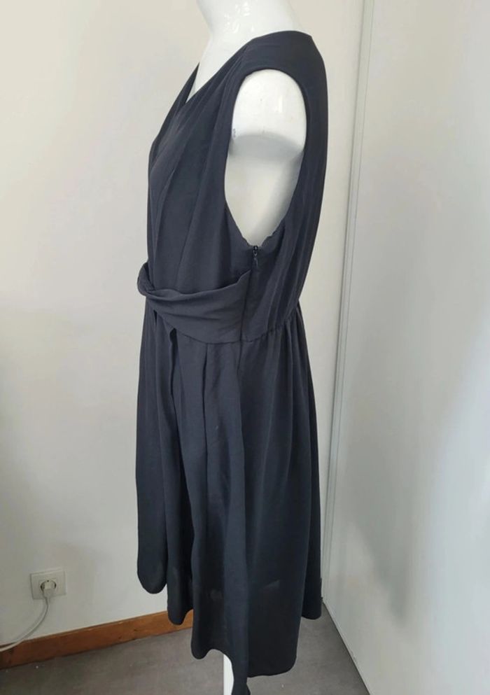 Jolie robe Minimal taille 44 - photo numéro 4