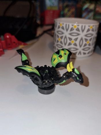 Bakugan Dharak noir sombre BakuTech ADN 600G & cartes