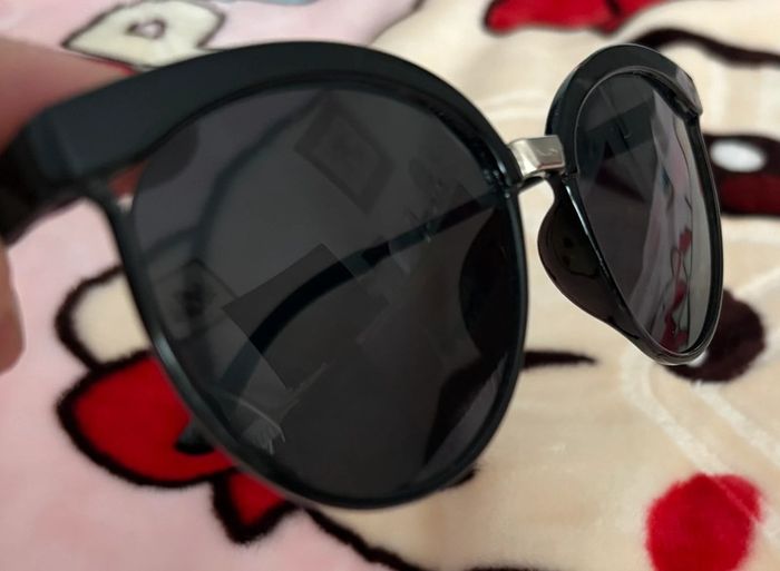 Lunettes de soleil - photo numéro 6