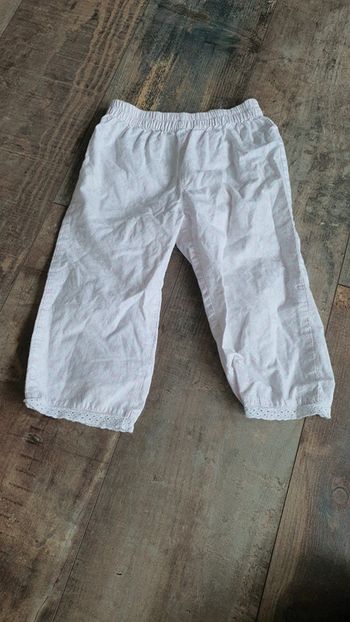 Pantalon baby 24 mois en très bon état