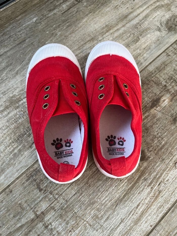 Baskets taille 30 - photo numéro 2