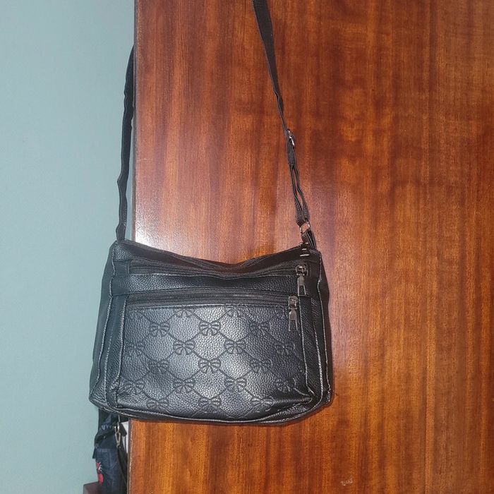Liquidation 50 % sac bandouliere neuf - photo numéro 2