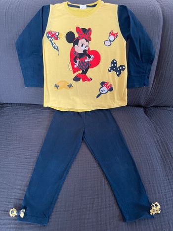Ensemble jogging survêtement ou pyjama Minnie - 4 ans