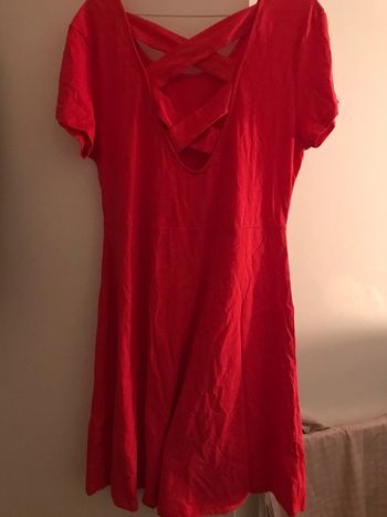 Robe courte rose taille 42 marque Tissaia neuf avec étiquette .