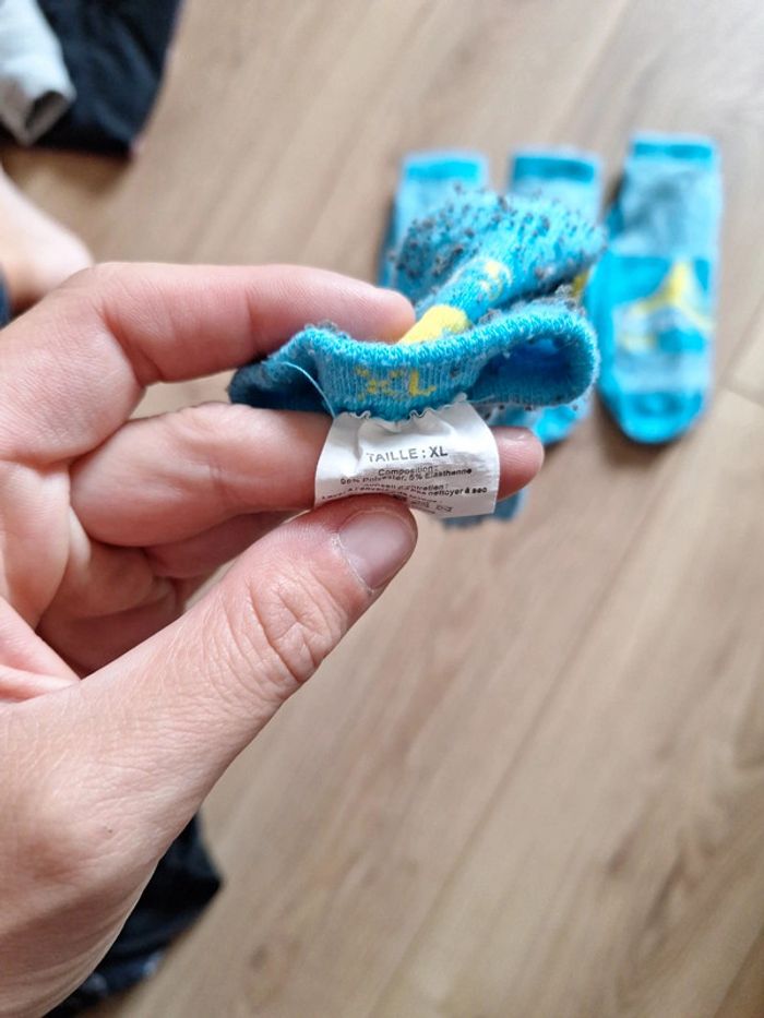 2 paires de chaussettes antidérapantes - photo numéro 2