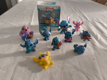 Lot figurines stitch