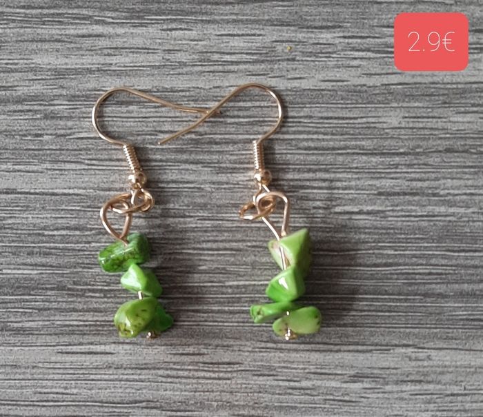 a vendre boucles d'oreilles.neuves emballees