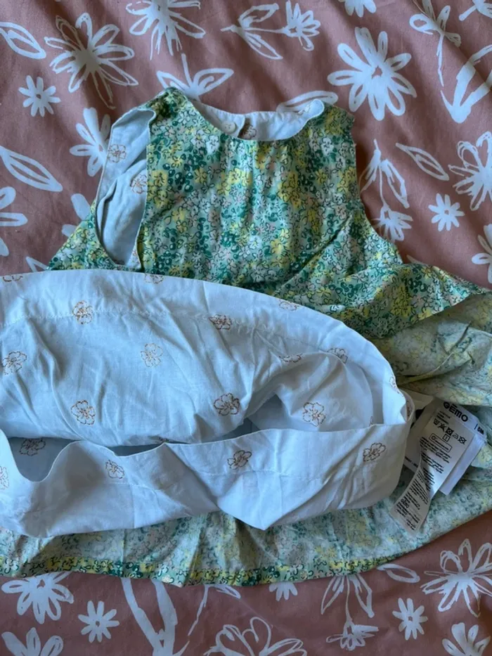 Robe Gémo 6 mois - photo numéro 3