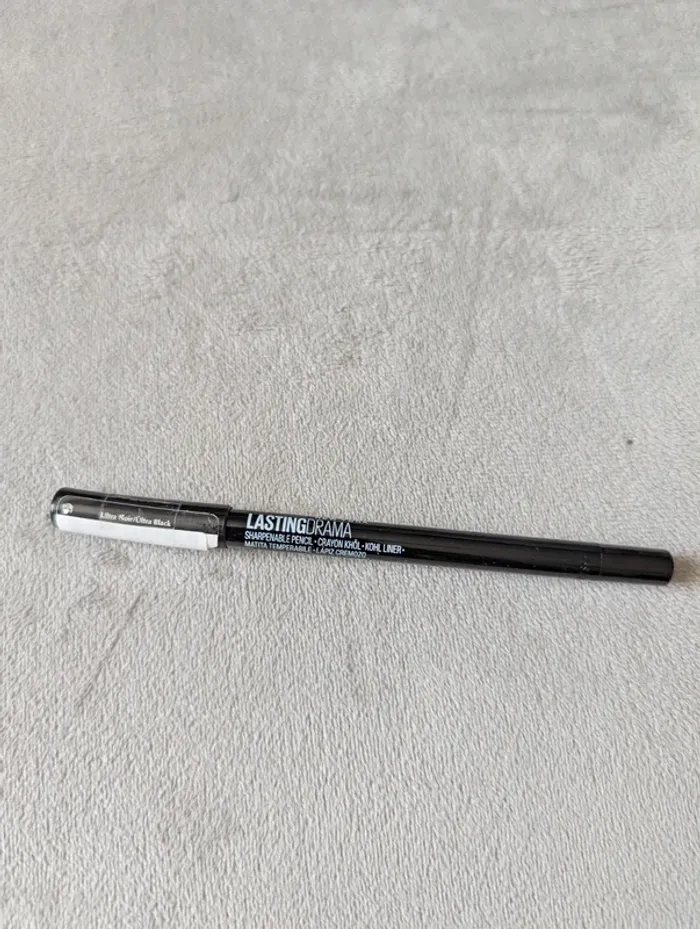 Crayon Khôl ultra noir Maybelline
