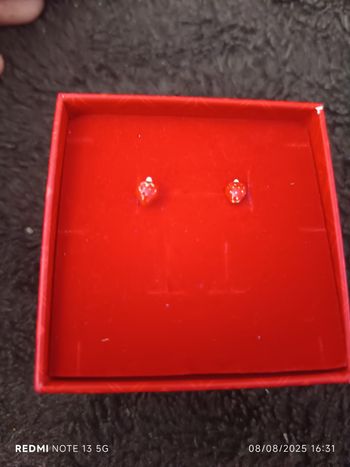 Boucles d'oreilles fille fraise