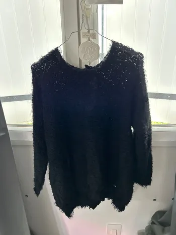 Pull noir