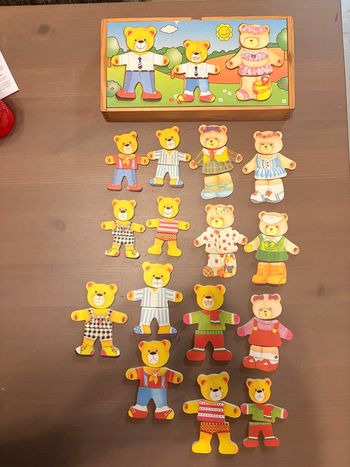 Jeux en bois famille ours