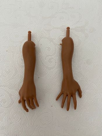 Accessoires Poupée Monster High mains Clawd Wolf