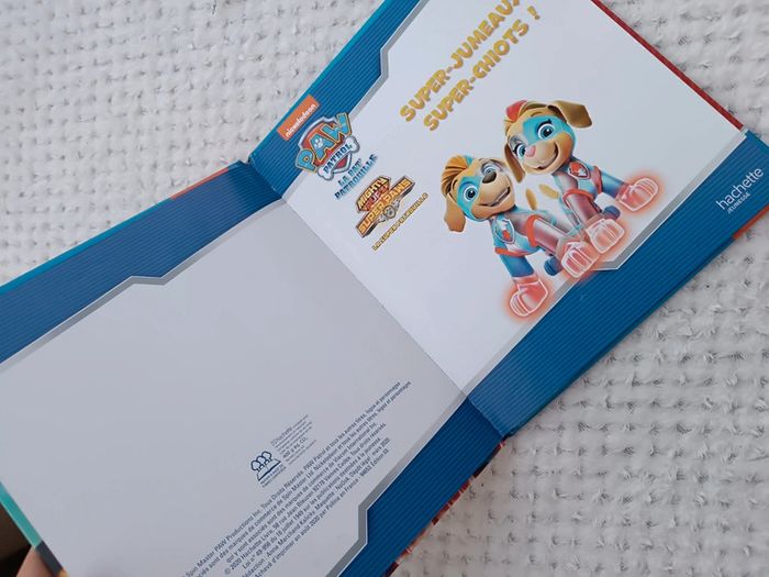 🔸Livre La Pat Patrouille - Super Jumeaux, Super Chiots - Hachette Jeunesse🔸 - photo numéro 3
