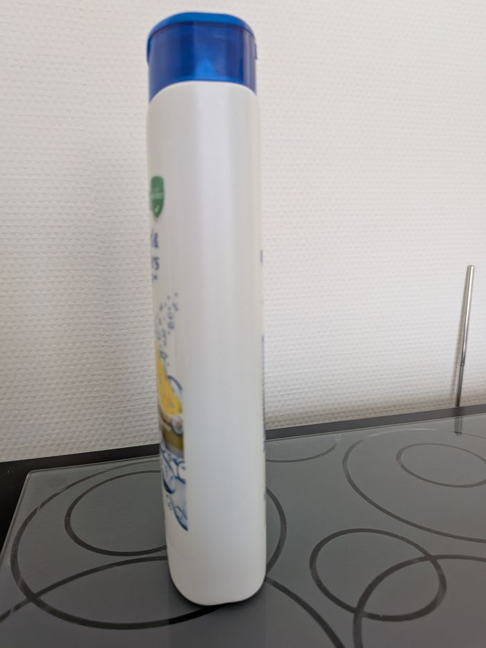 Shampoing Head & Shoulders au citron  neuf - photo numéro 2