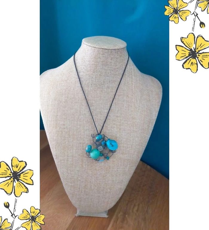 Collier fait main vintage – Fil noir & perles turquoise - Collection Brume Bleue - photo numéro 9