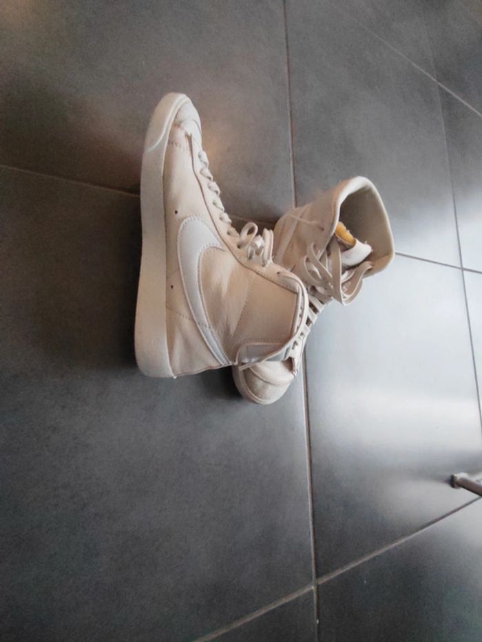 Chaussure nike montante - photo numéro 2