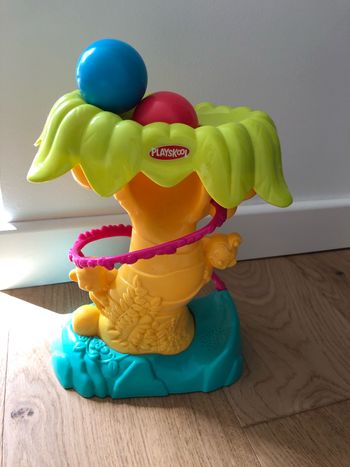 Arbre musical à balles playskool