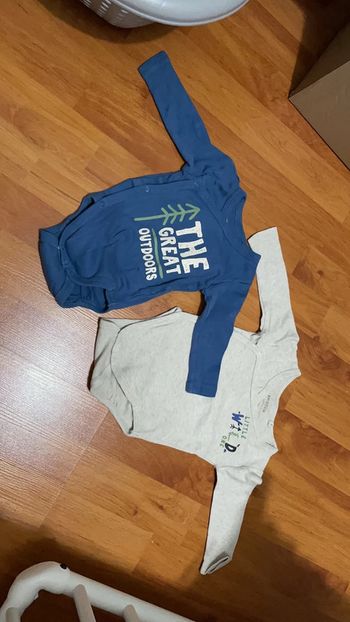 Lot de 2 bodies 0-2 mois