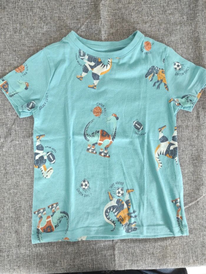 Tee-shirt dinosaure ballon 4 ans