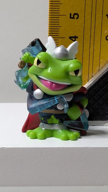 [Funko] Figurine Marvel mini Battleworld Frog Thor