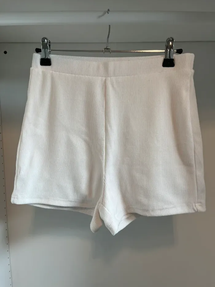 Ensemble top + short blanc côtelé SHEIN Taille M - photo numéro 3