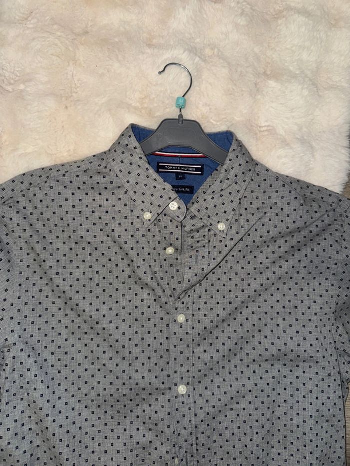 Très jolie chemise tommy Hilfiger porté très peu taille m - photo numéro 3
