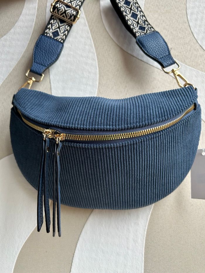 Sac banane  bleu velours côtelé