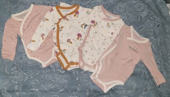 Lots 7 bodies 3 mois