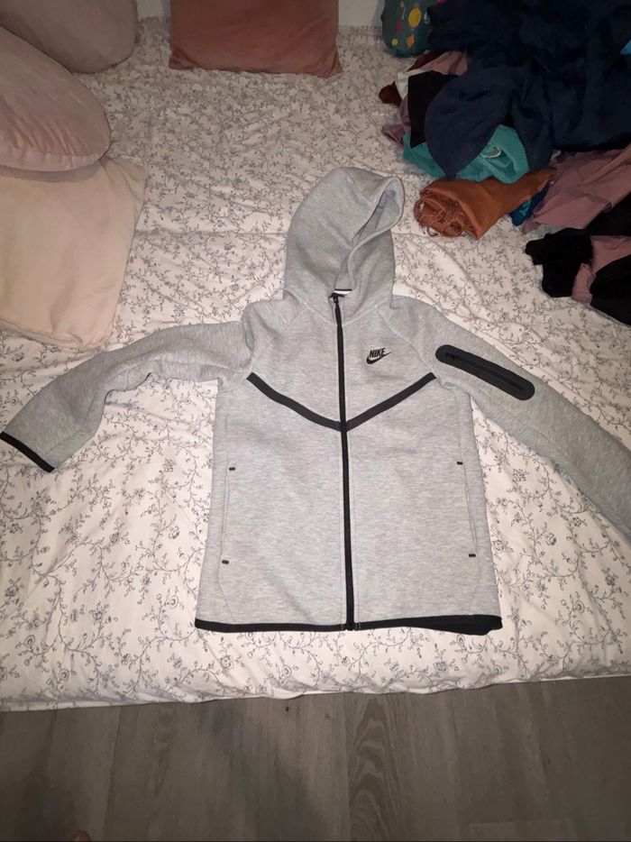 Veste Nike tech fleece grise