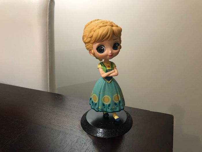 Figurine princesse Q posket Anna reine des neiges disney