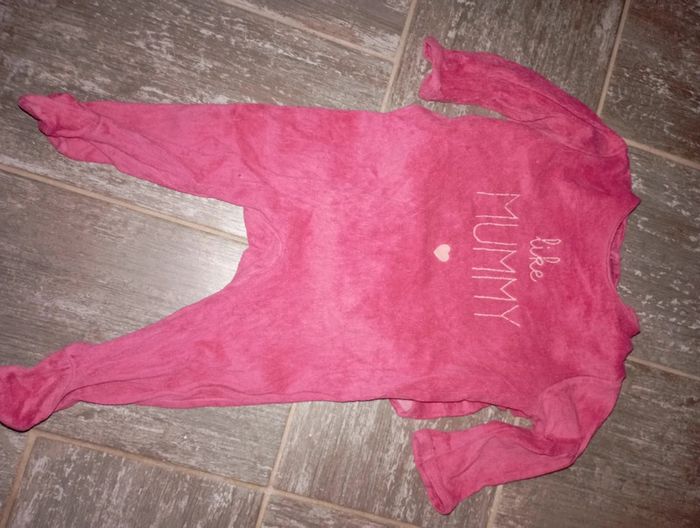 Deux pyjamas 1 pièce - photo numéro 2