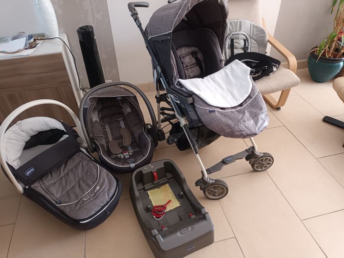 Poussette chicco trio living