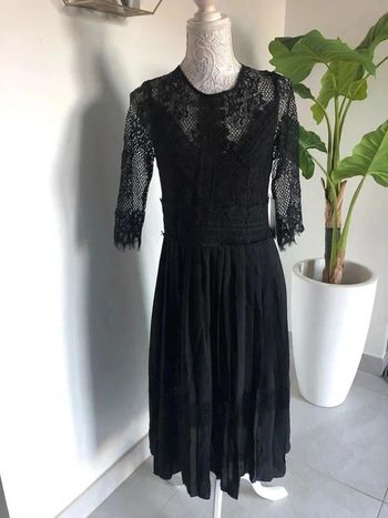 Robe Zara en dentelle neuve taille M