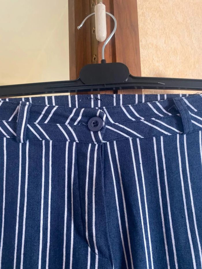 magnifique pantalon femme a rayure tres bon etat taille 38 - photo numéro 3