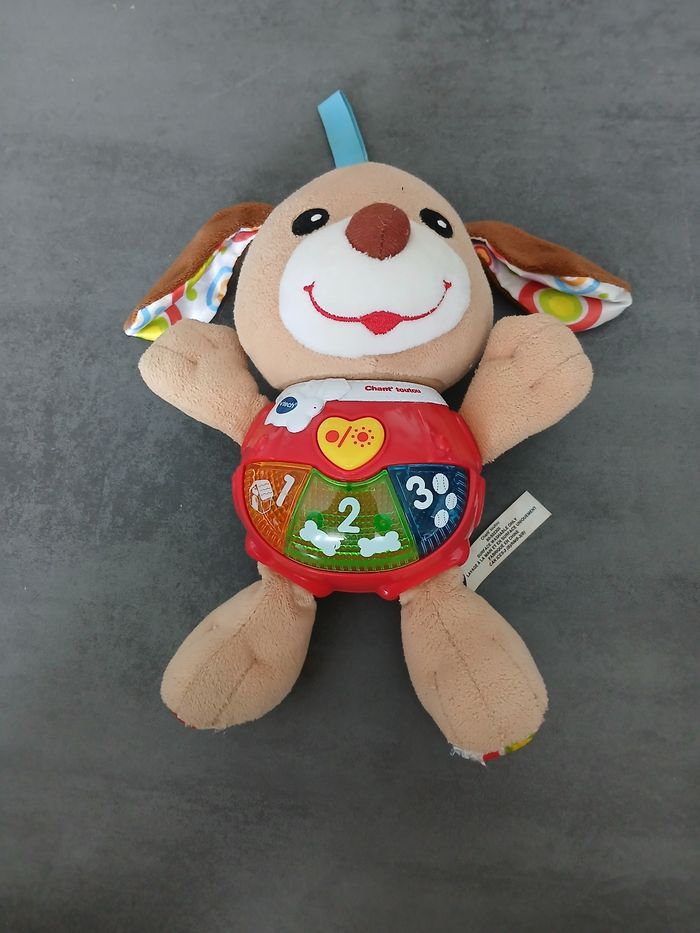 Peluche chant' toutou vtech Peluche musicale chant' toutou de vtech.
Très bon état. 

📦 envoi rapide et soigné 

🛍 réduction sur les lots.

#chachouu18jouet
 Peluche musicale chant' toutou de vtech.
Très bon état. 

📦 envoi rapide et soigné