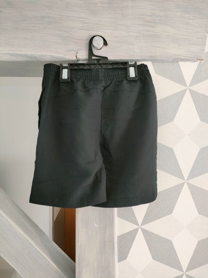 Short noir - photo numéro 2