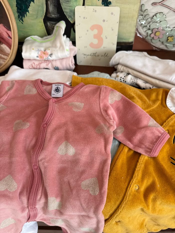 Lot 18 vêtements bébé 3 mois