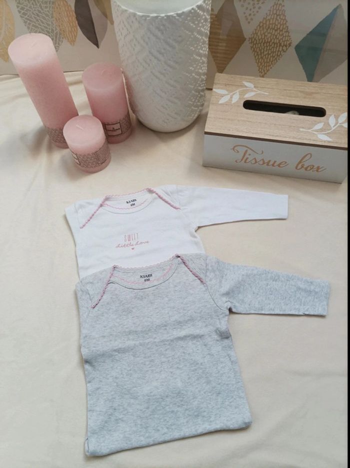 Lot  de 2 bodys manches longues Kiabi fille 6 mois