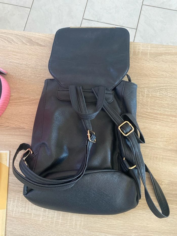 sac à dos style femme noir et or - photo numéro 3