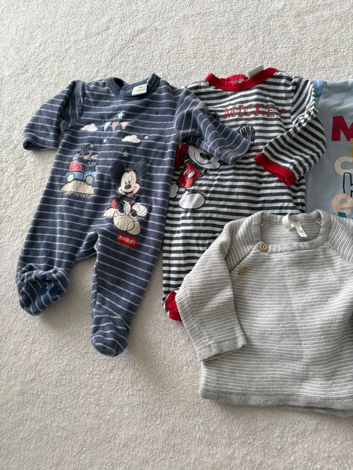 Lot 4 pyjamas bébé garçon 1 mois – Disney & autres - photo numéro 3