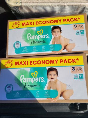 2 pampers harmonie taille 3