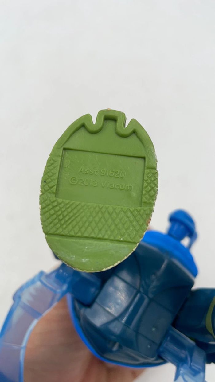 Figurine TMNT Teenage Mutant Ninja Turtles Leonardo Throw N Battle 2013 Playmates Toys - photo numéro 10